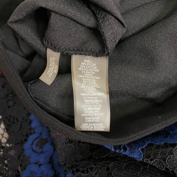 Karl Lagerfeld Paris Lace Pencil Skirt Size 4 - Picture 6 of 8